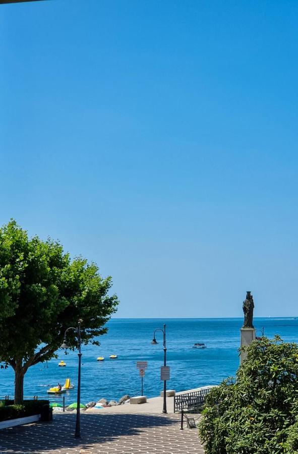 Uno Sguardo Sul Mare Villa Maiori Exterior photo